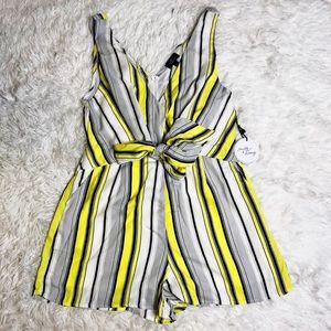 Size large yellow contrast stripe romper